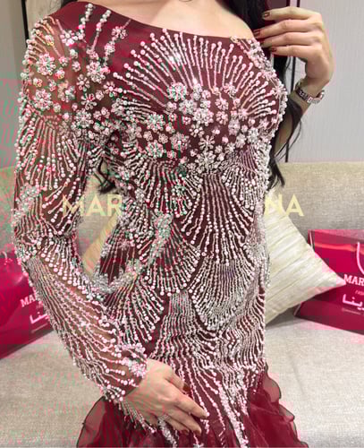 فستان رانيا (فستان عودي مزين بالشك الفضي وكسرات جز...