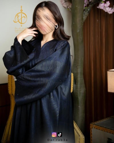 عباية نقشة كحلية - B02