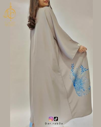 عباية ملونة برسمة نصف وردة أزرق - C03