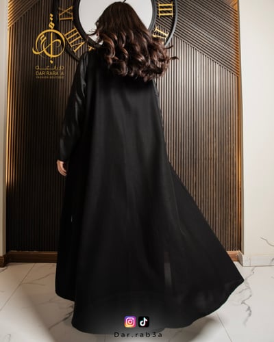 عباية نقشة أغصان بقصة بليزر جاكار - B07