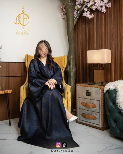 عباية نقشة كحلية - B02