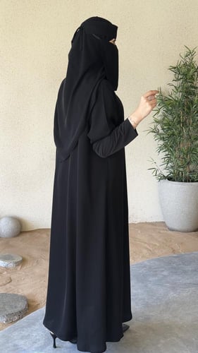 عبايه ب ياقه وأكمام استرتش