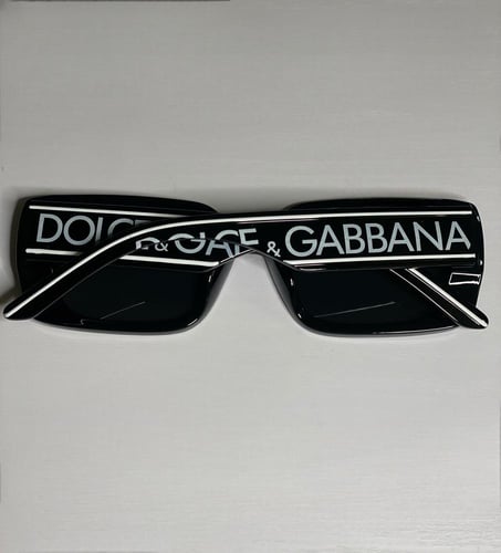 نظارة DG باللون الاسود