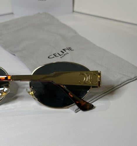 نظارة سيلين باللون الذهبي وعدسة باللون الاخضر بأطر...