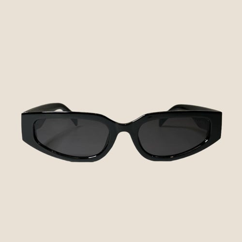 نظارة سيليN باللون الاسود وعدسات صغيرة