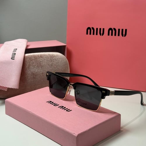 نظارة ميو ميو Square باللون الاسود