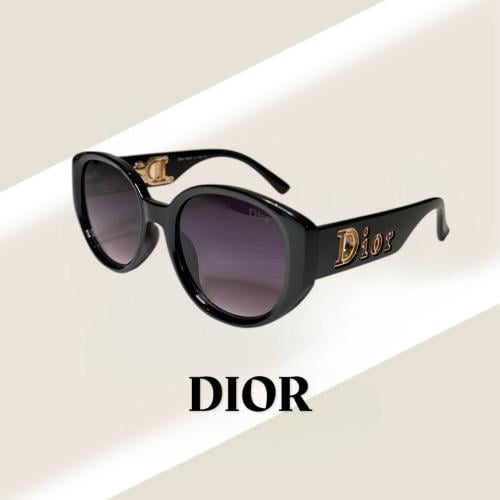 نظارة ديور باللون الاسود بشعار محفور