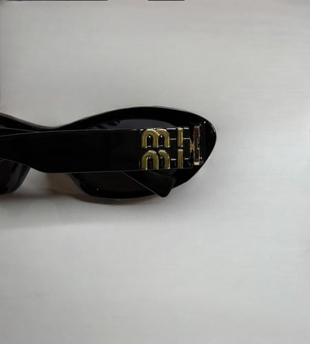 نظارة ميو ميو Cat Eye