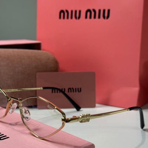 نظارة ميو ميو باللون الذهبي وعدسة سداسية شفافة