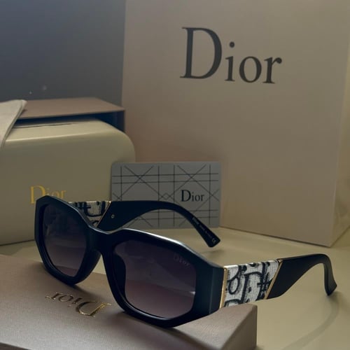 نظارة ديور باللون الاسود وذراع قماشي