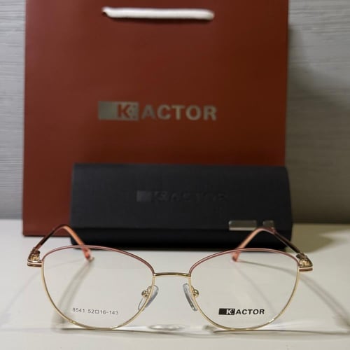 نظارة طبية من K.ACTOR باللون الذهبي والوردي