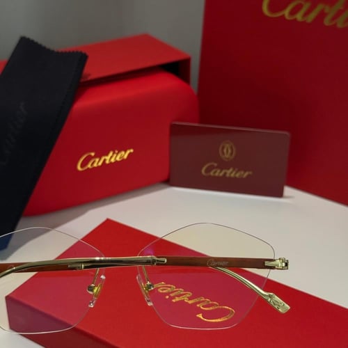 نظارة كارتير بدون أطار بتصميم هندسي باللون الذهبي...