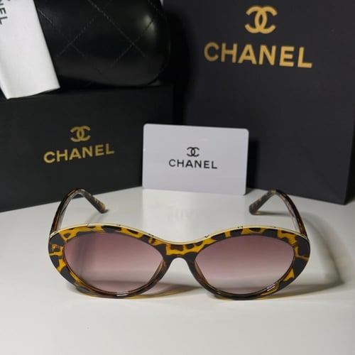 نظارة شانيل باللون التايقر