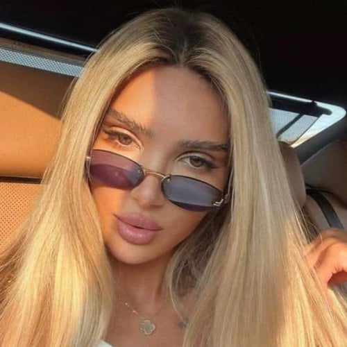 نظارة فندي باللون الذهبي بعدسة سوداء (F)