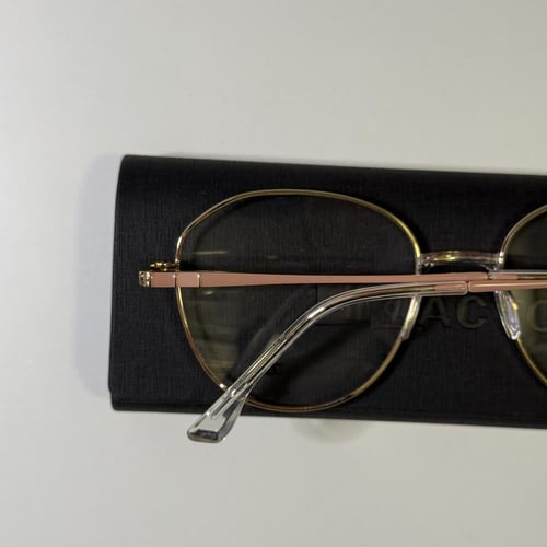 نظارة طبية من K.ACTOR باللون الوردي الفاتح والذهبي