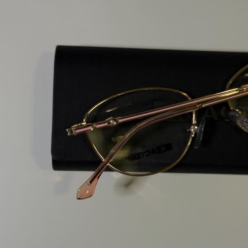 نظارة طبية من K.ACTOR باللون الذهبي والوردي