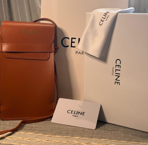 نظارة سيلين باللون الاسود عدسة مستطيلة