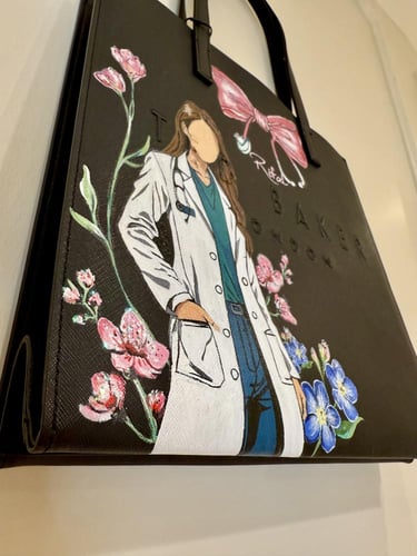 فيونكة - TedBaker