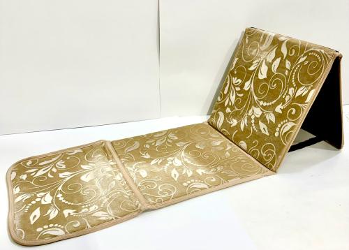 مسند ظهر بسجادة لون بيج