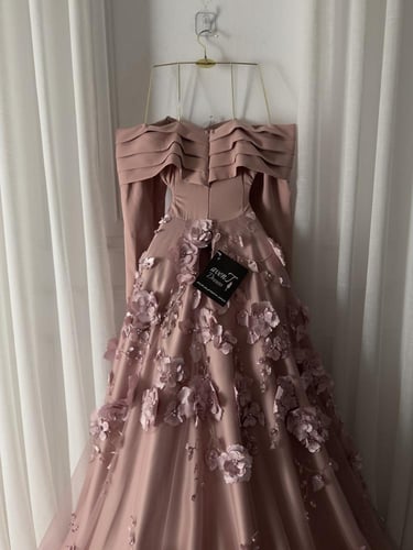 فستان سهره ورود ذيل