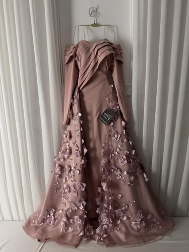 فستان سهره ورود ذيل