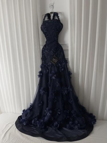 فستان كحلي فخم