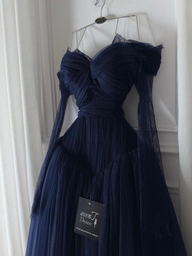 فستان تُل تيواني