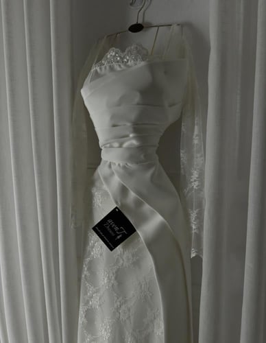 فستان طيف باكمام دانتيل