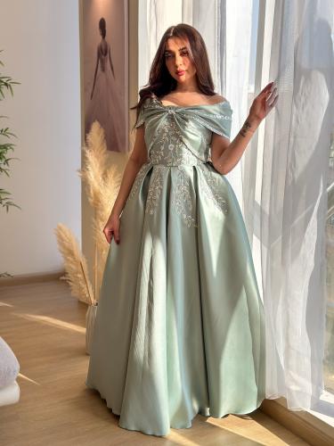 فستان منيرة