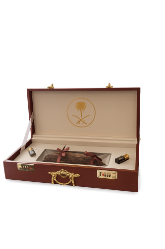 Gift box of natural oud, camel, leather, Italian