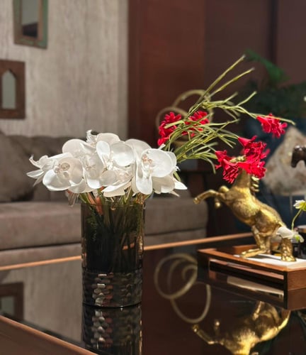 وردة(( مفردة)) مع عطر