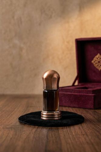 Oud oil Satawa