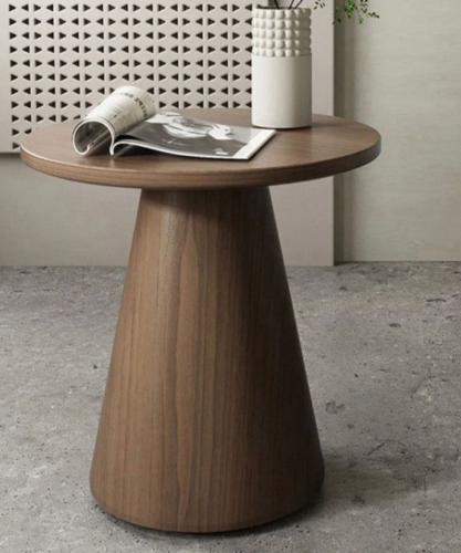 طاولة جانبية انسيابية