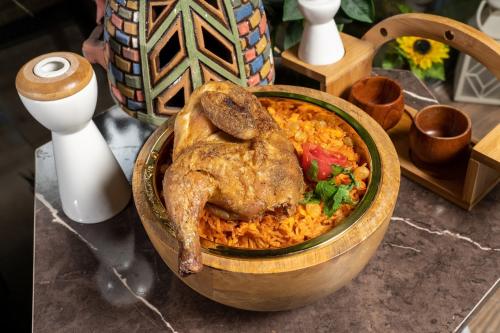 مضغوط بالدجاج