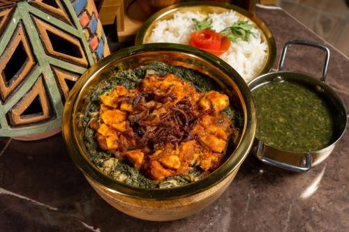 فتة و ملوخية