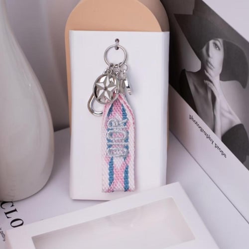 ميدالية ديور - Dior