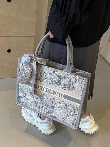 Women's handbag