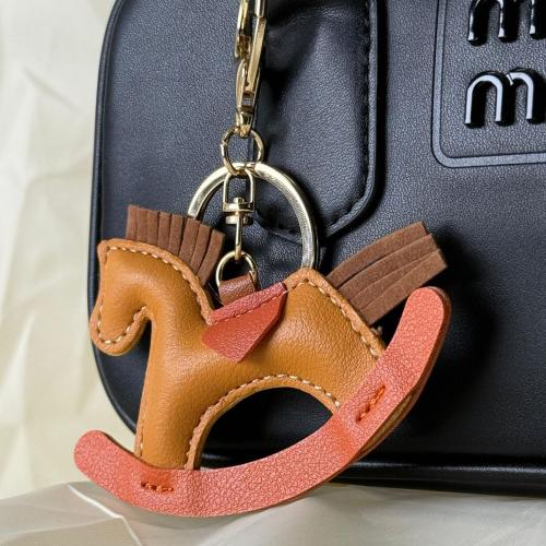 ميدالية حصان بني