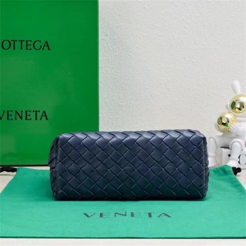 Bottega Veneta Small Andiamo - Premium Quality