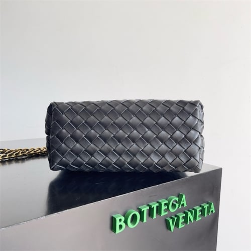 Bottega Veneta Small Andiamo With Chain