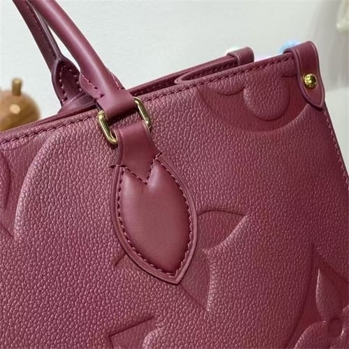 Louis Vuitton Onthego MM Monogram Handbag