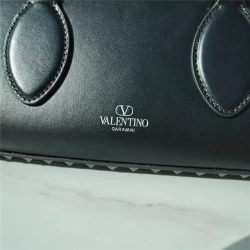 VALENTIN Garavani Rockstud Pm