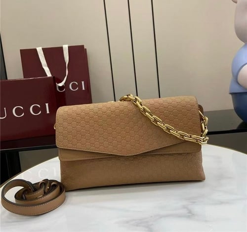 GUCCI Medium Shoulder Bag With Chain