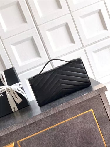 CHANEL Clutch