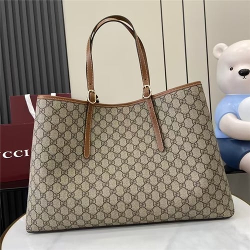 GUCCI Emblem Large Tote Bag