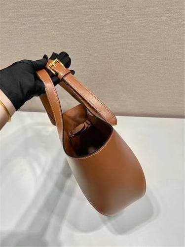PRADA Medium Leather Tote bag