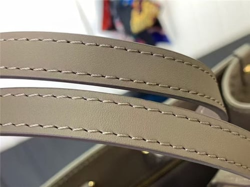 Louis Vuitton Onthego MM Monogram Handba