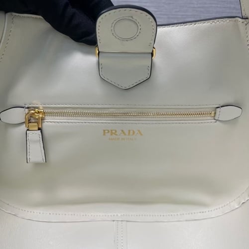 PRADA Medium Leather Tote bag