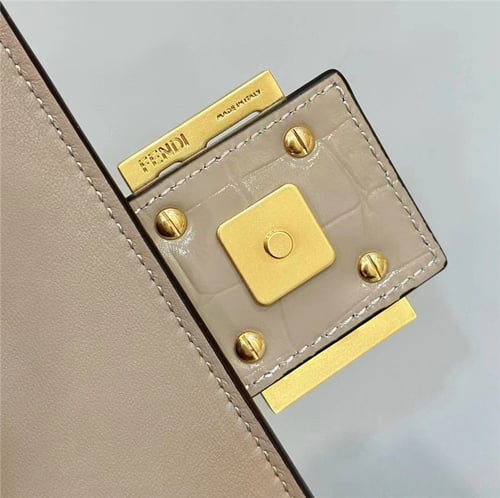 FENDI Baguette Shoulder Bags