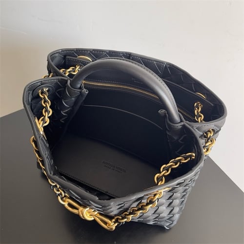 Bottega Veneta Small Andiamo With Chain